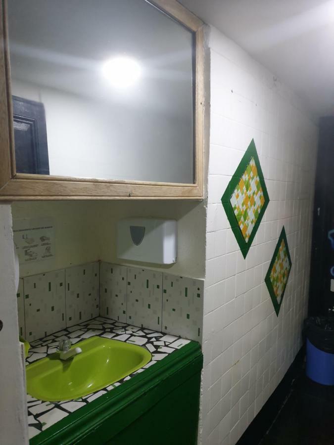 Hostel Casa Reina *